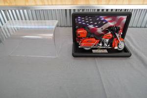 lot 72 image: Harley Davidson 2004 Fire Fighter Bike