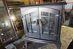 lot 20 image: Electric Free Standing Fireplace 23 T X 20 W X 10