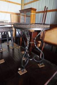 lot 37 image: Brass & Glass 20 Diameter Display table 28 Tall