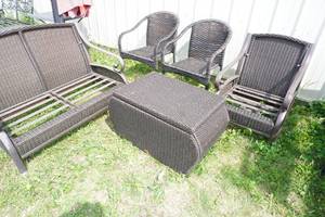 lot 67 image: Five piece Wicker Set missing 3 cushions