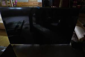 lot 131 image: LG 55 Flat Screen TV with remote & cord