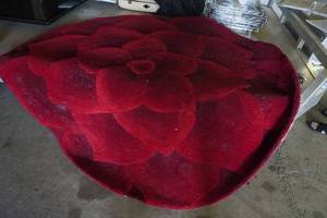 lot 132 image: Pier 1 Red Round Floor Rug