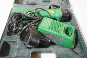 lot 39 image: Hitachi right angle battery drill w2 batteries