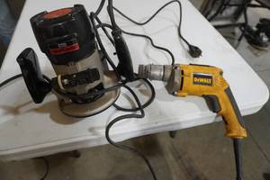 lot 68 image: Craftsman Router & DeWalt 2750 Deck driver