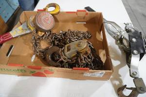 lot 75 image: Two ton roller chain hoist & cable come-a-long