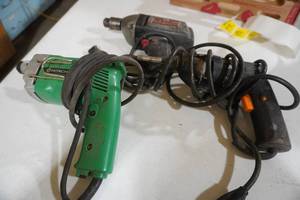 lot 86 image: Three Impact drill drivers
