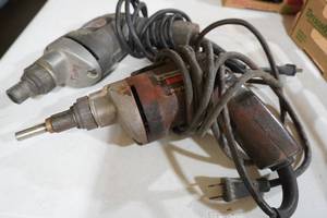 lot 89 image: 2) B & D Impact drivers