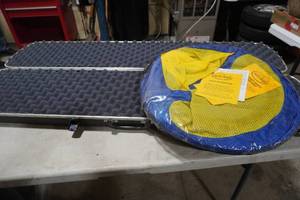 lot 109 image: Gun case and inflatable raft