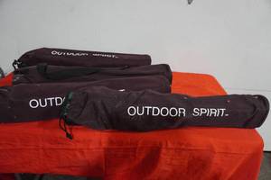 lot 139 image: 4)Spirit lawn chairs & carry bags
