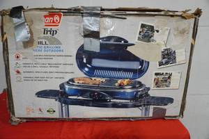 lot 140 image: Road Trip Coleman grill