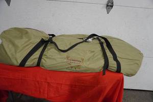 lot 148 image: Cabella Outfitter Series Alaknak 12 x 12 tent