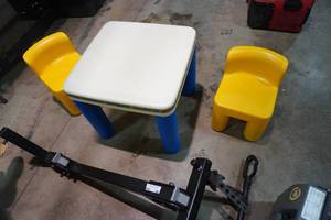 lot 187 image: Little Tykes Poly table & two chairs