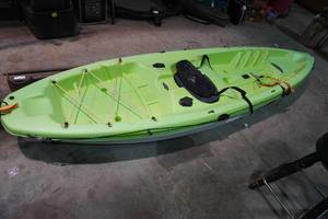 lot 192 image: Pelican Kayak 10 -one missing tie-no paddles