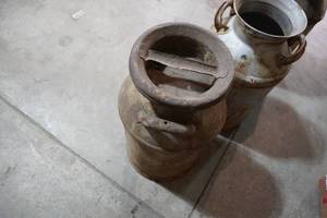 lot 193 image: Three 10 gal milkcream cans-2 with lids