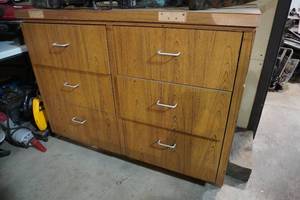lot 10 image: Wooden Six roller drawer cabinet