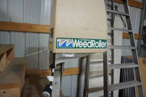 lot 8 image: Lake Weed Roller-30 unitNew power head