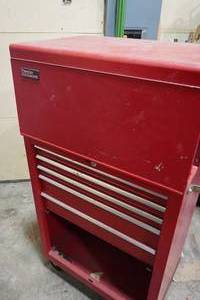 lot 242 image: Red Popular Mechanics Tool box & roller chest