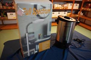 lot 270 image: Full Spectrum Sunlamp &amp Unused Coffee pot