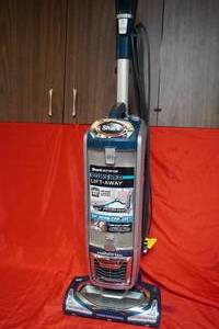 lot 10 image: Shark Upright Rotator Liftaway Vacuum