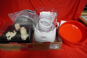 lot 17 image: Cuisinart Ice CreamYogurtSorbet maker set and butane torch