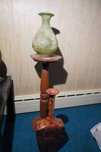 lot 108 image: Two vases and plant stand