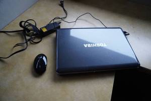 lot 109 image: Toshiba laptop