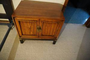 lot 121 image: Night stand 24 W X 18 D X 22 Tall