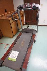 lot 134 image: Horizon Fitness treadmill