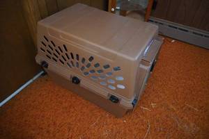 lot 171 image: Petmate Pet Carrier