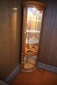lot 172 image: Curved glass double door lighted curio cabinet
