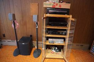 lot 175 image: Panasonic &amp JVC Stereo system with speakers and cords