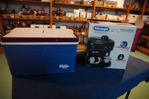 lot 192 image: Coffee maker & Igloo cooler