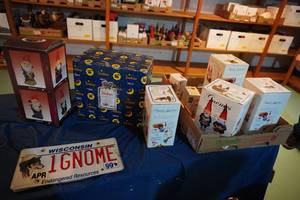 lot 226 image: Many Gnomes & Wisc. License plate