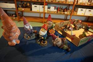 lot 232 image: Large & small Gnomes