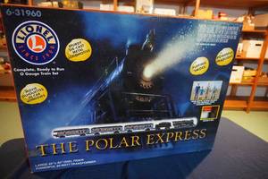 lot 251 image: Lionel Polar Express with puffing smoke