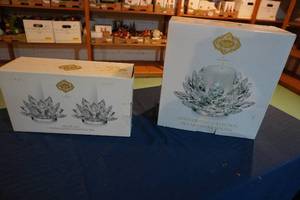 lot 262 image: Crystal Collection Candle holders