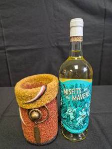 lot 17 image: Sauvignon Blanc Wine with Sleeve