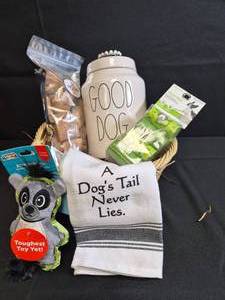 lot 48 image: Dog Treat Basket