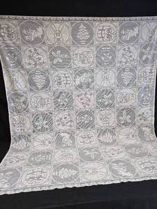 lot 68 image: Vintage Christmas Lace Tablecloth