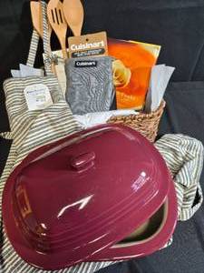 lot 125 image: Pampered Chef Crock Package