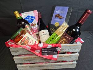 lot 129 image: Red Wine Dinner and Dessert Basket