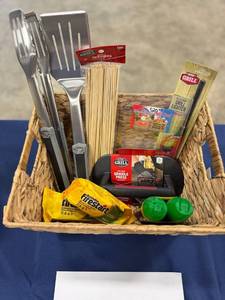 lot 6 image: Grill Essentials