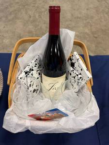 lot 10 image: Wine pack
