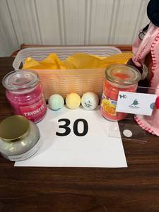 lot 30 image: relaxation basket