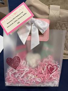 lot 15 image: Mary Kay Rosemary Mint Pedicure set. And Paris Hilton Bag