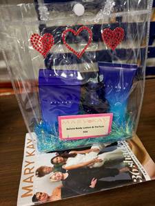 lot 38 image: Mary Kay Belara Body Lotion and Parfum