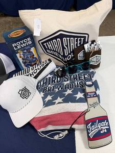 lot 64 image: Third Street Brewhouse Basket