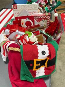 lot 74 image: Christmas Craft & Family Fun Basket