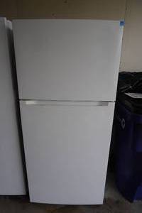 lot 98 image: Criterion Fridge Freezer