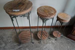 lot 104 image: Three ice cream style stools. 22 T, 28 T & 30 T
